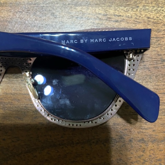 Marc Jacobs MMJ 435/S Sunglasses - Picture 11 of 13